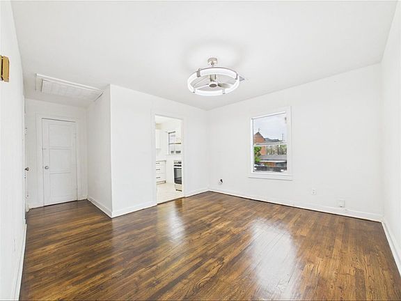 2nd image of 2016 Dunlavy St APT 3