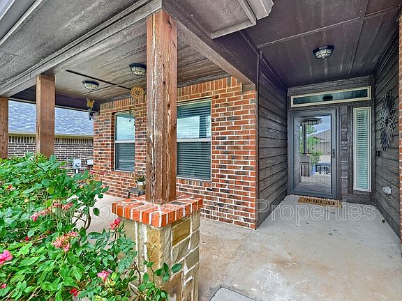 2nd image of 3418 Ballam St