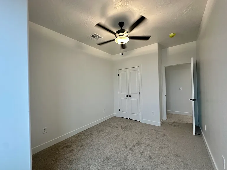 224 N 2470 W — Photo 10