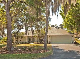 2660 Grand Island Shores Rd, Eustis, FL 32726