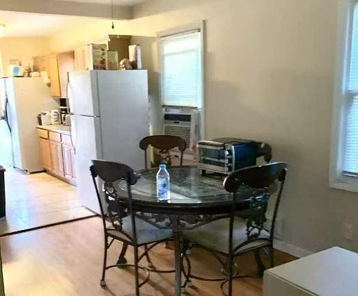 4th image of 86 Barbarie Ave