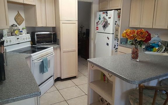 2nd image of 6992 Batiquitos Dr