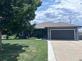 3836 NW Oak View Dr, Topeka, KS 66618