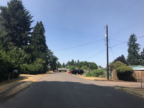 5th image of 9505 NE 69th St