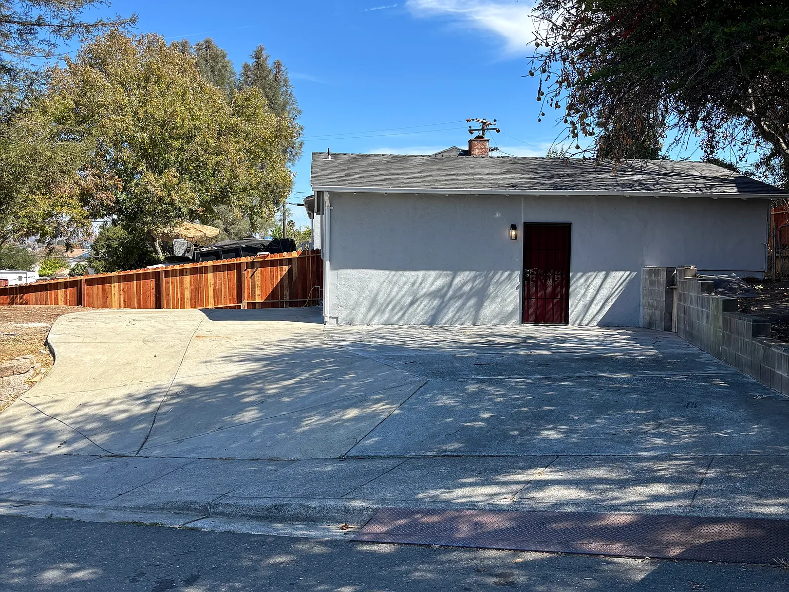 2 bed, 715 sqft, $2,350 — Photo 3