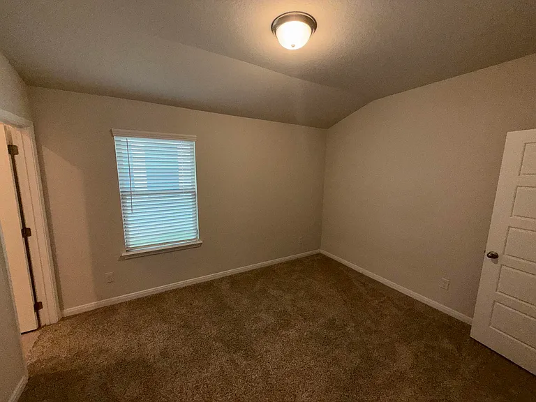 434 Shelton Pass — Photo 8