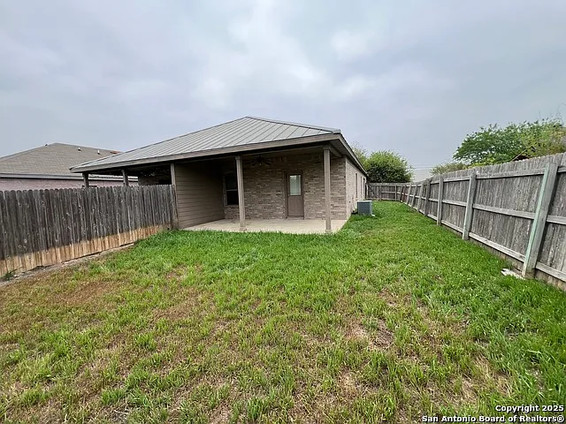 327 Oelkers Dr #B — Photo 23