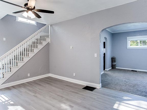 5th image of 1120 E Broadway St