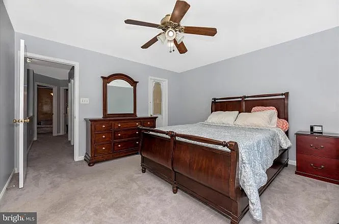 124 Cavenrock Ct — Photo 30