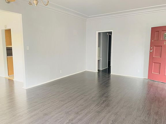 3rd image of 114 Roswell Ave APT 1