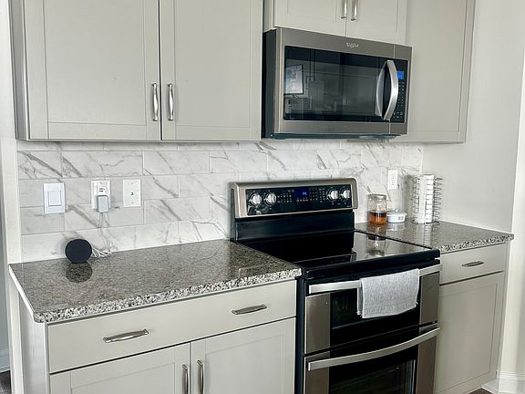 5th image of 38 Ravens Ridge Rd