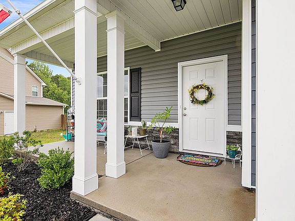 4th image of 4125 Saint Ives Ct