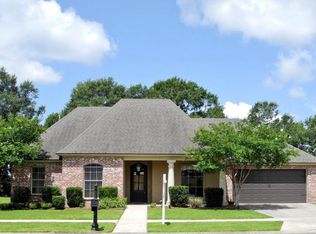200 Fountain View Dr, Youngsville, LA 70592