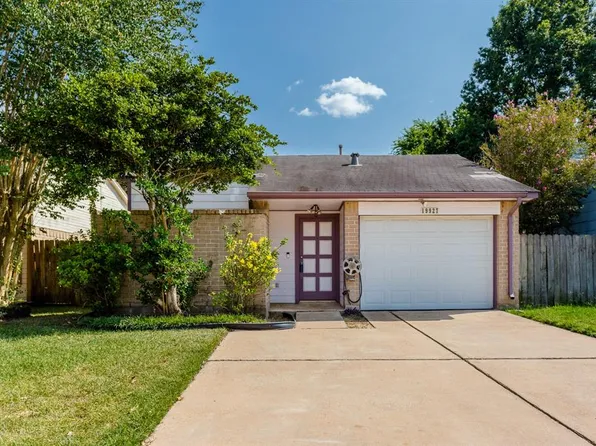19927 Sutton Falls Dr, Cypress, TX 77433