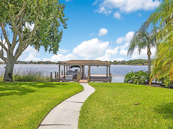 2nd image of 884 W LAKE HOLDEN POINT