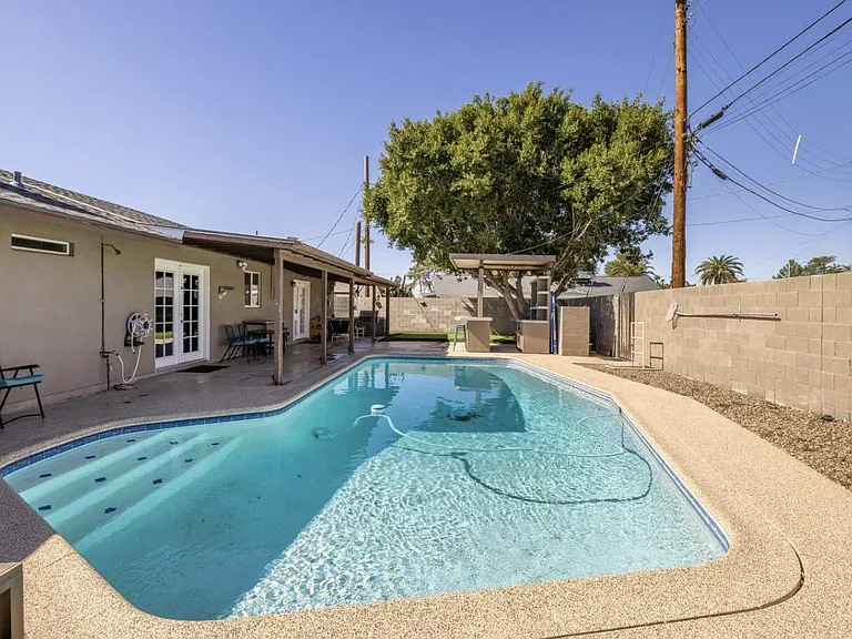 8208 E Camelback Rd — Photo 2