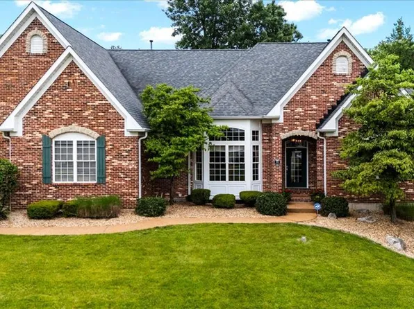 308 Amici Cir, Saint Louis, MO 63129