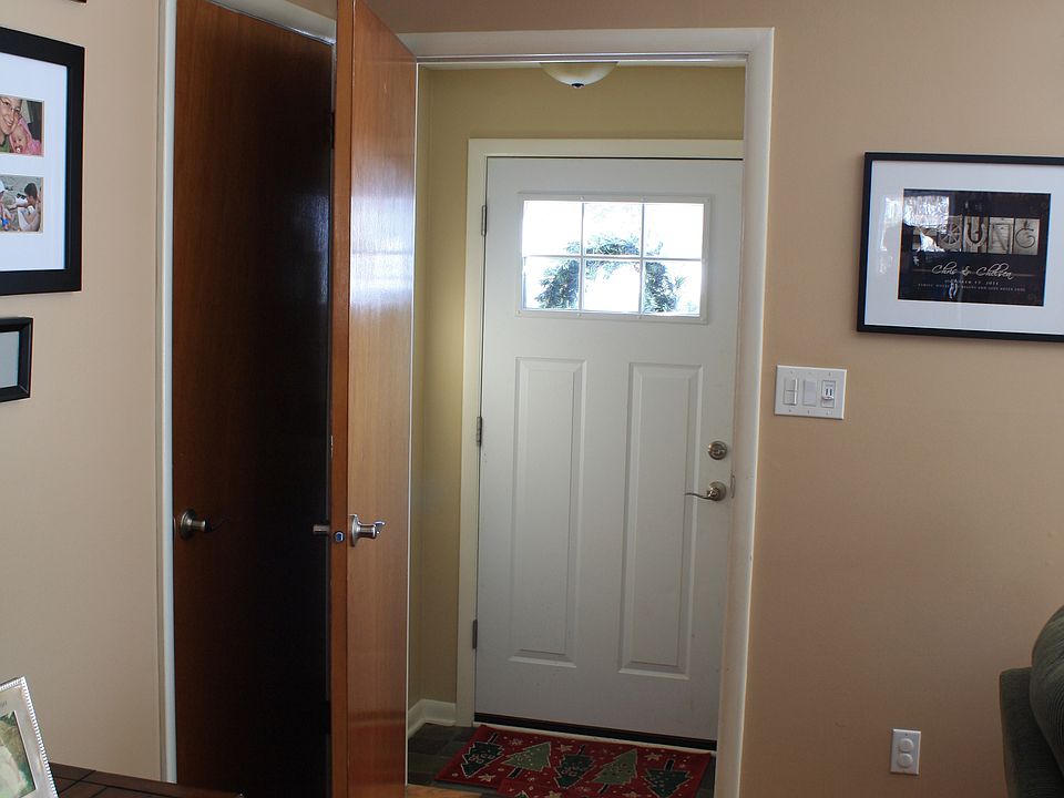 Entrance/ Mud room