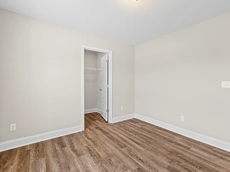 613 Saint George Way — Photo 12