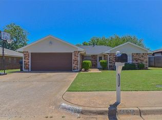 6608 Edgebrook Rd, Oklahoma City, OK 73132