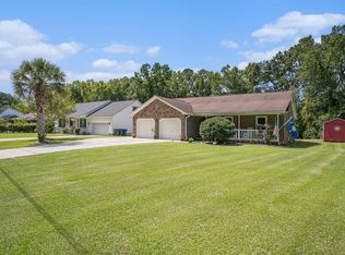 8679 Deerwood Dr, North Charleston, SC 29406