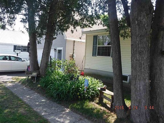 4th image of 434 Oak St