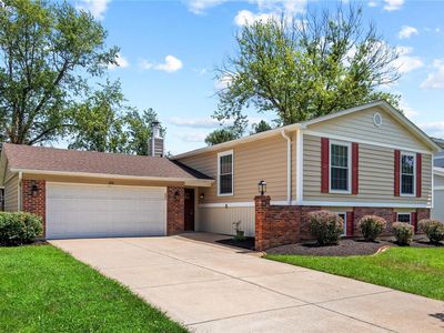 226 Village Creek Ct, Ballwin, MO, 63021