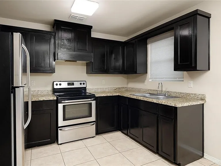 2208 Taxco Ct #4 — Photo 3