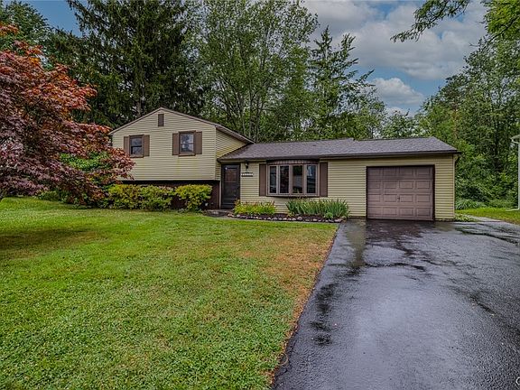 2nd image of 8059 Spruce Hill Dr