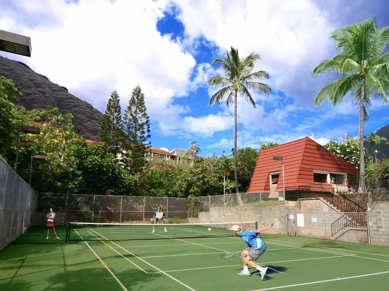 Tennis & Pickle ball court