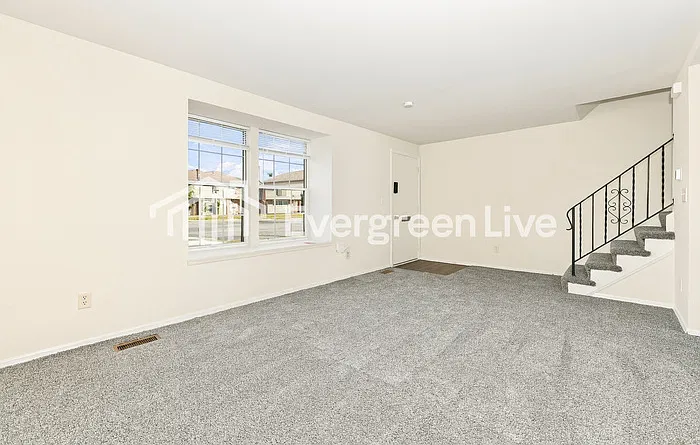 3 bed, 1.5 bath, 1234 sqft, $1,045 — Photo 4