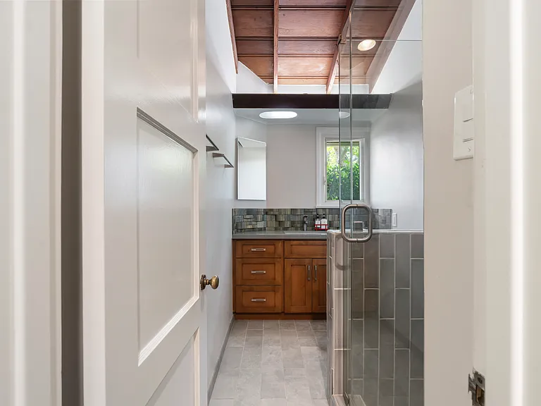 229 Glenullen Dr — Photo 25