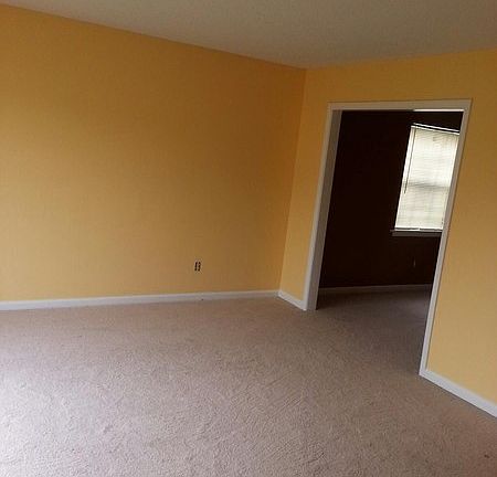 Main Living Room
						:
						Freshly painted with new carpet.