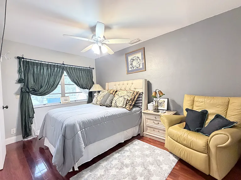 White Oak Ln — Photo 10