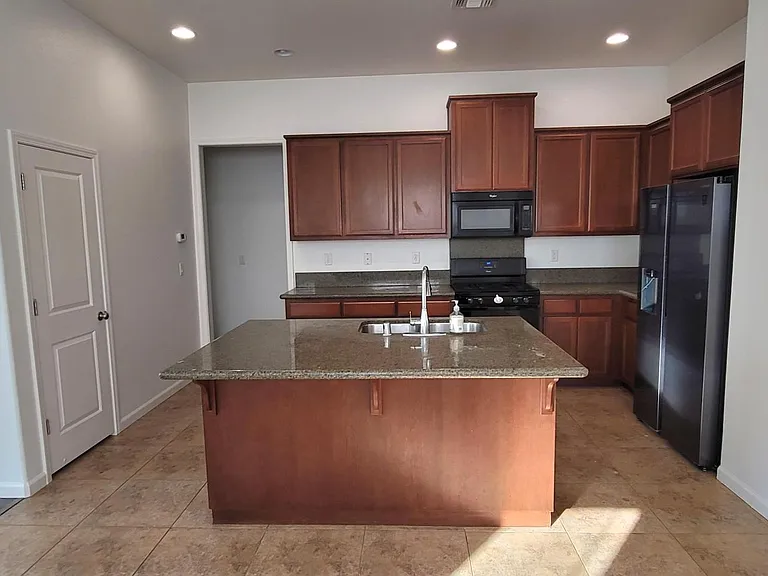 1447 Orgullo Ln — Photo 8