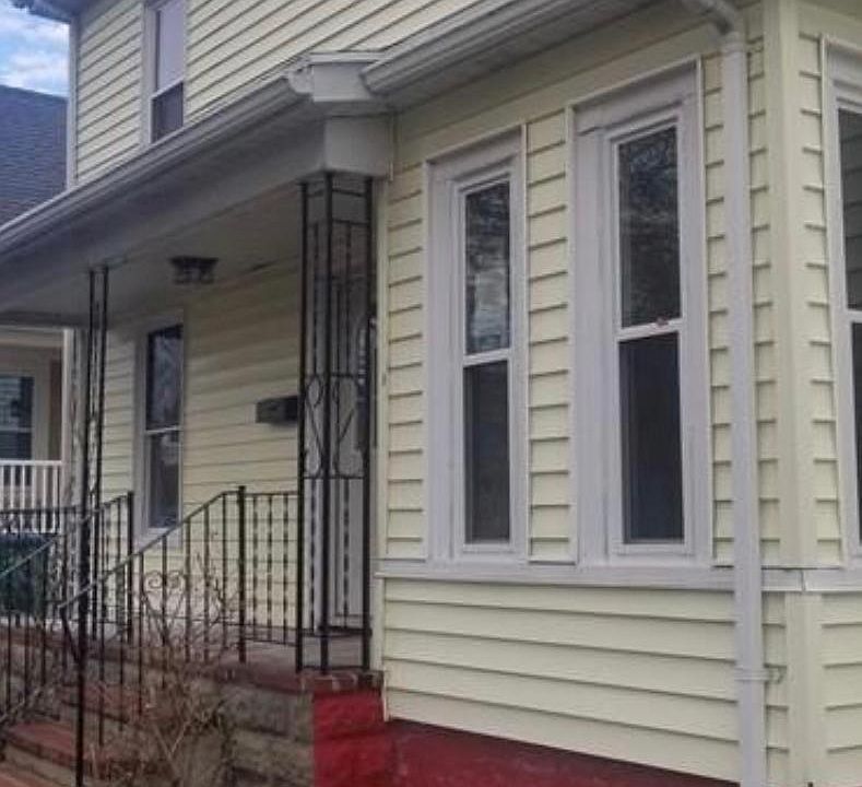 1st image of 19 Dennison Ave #1
