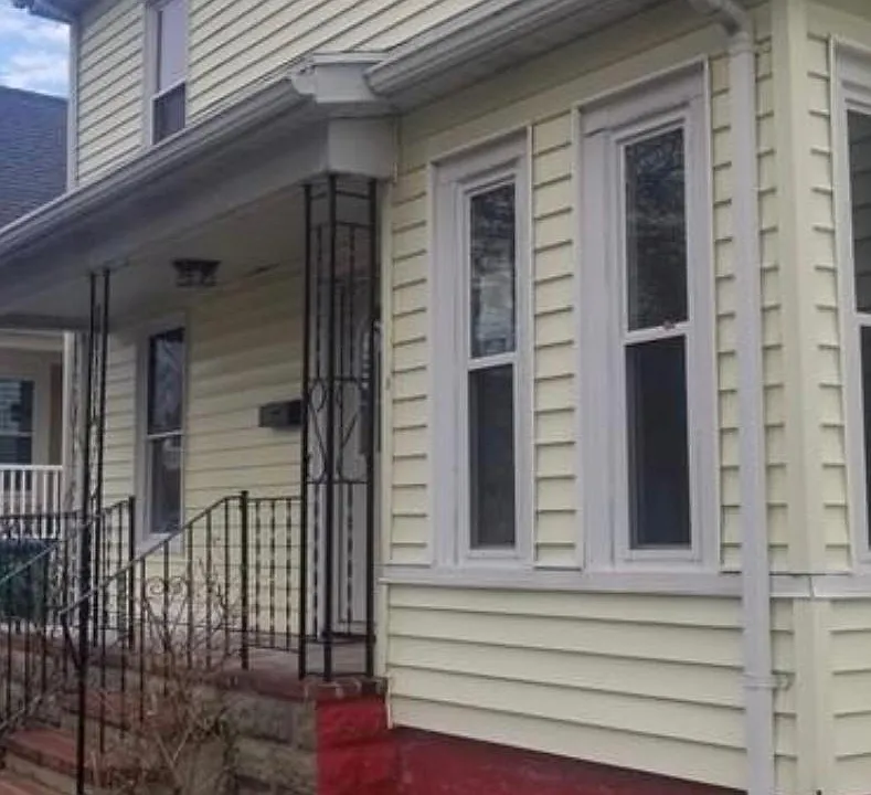 19 Dennison Ave #1