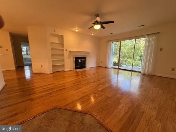 13613 Sir Thomas Way APT 12, Silver Spring, MD 20904