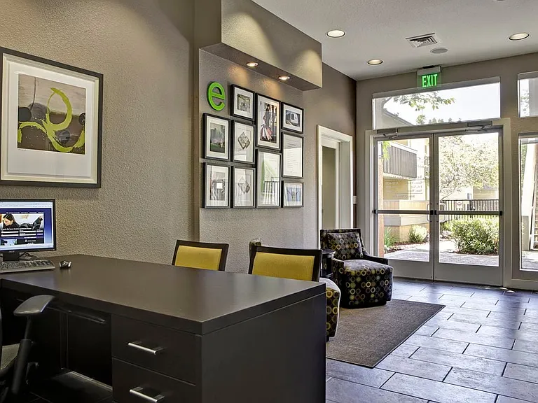 Leasing Lobby