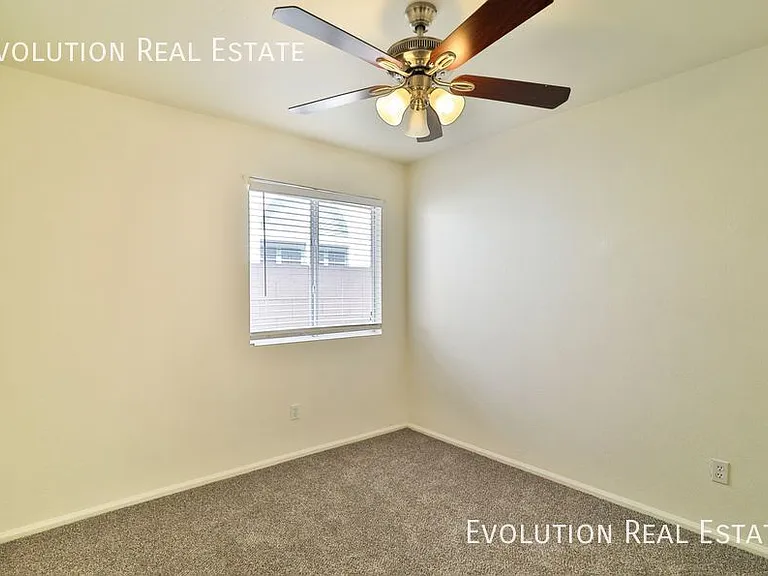3226 E Sequoia Dr — Photo 21