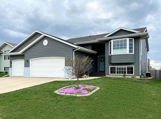 3606 Ithaca Ave, Spirit Lake, IA 51360