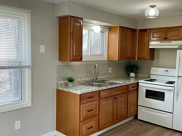 7658 Stuhldreher St NW — Photo 4