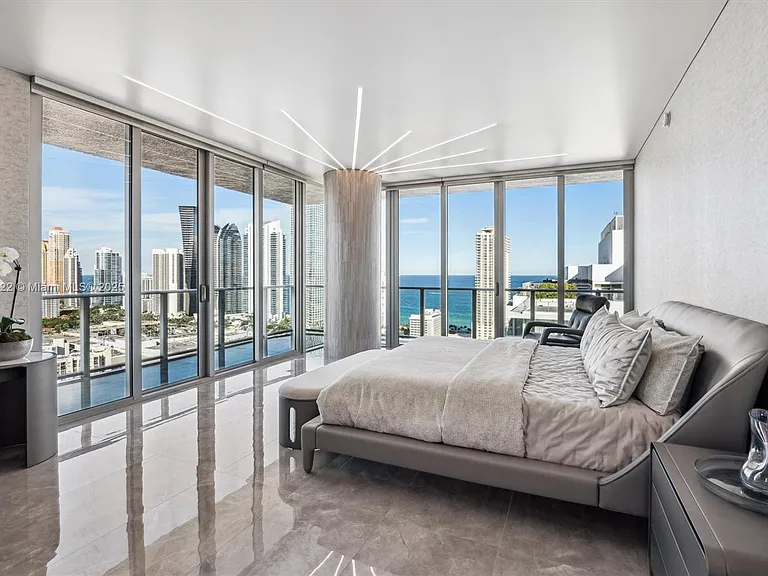 330 Sunny Isles Blvd #5-UPH04 — Photo 16