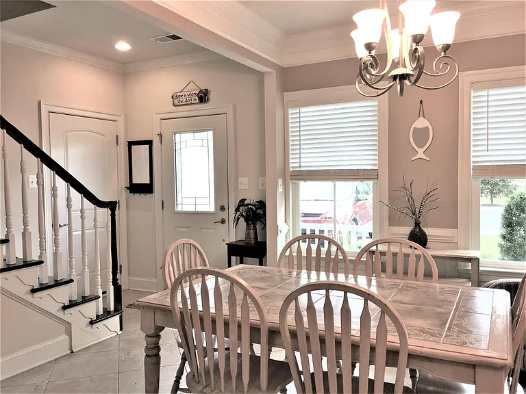 406 Samantha Dr — Photo 18