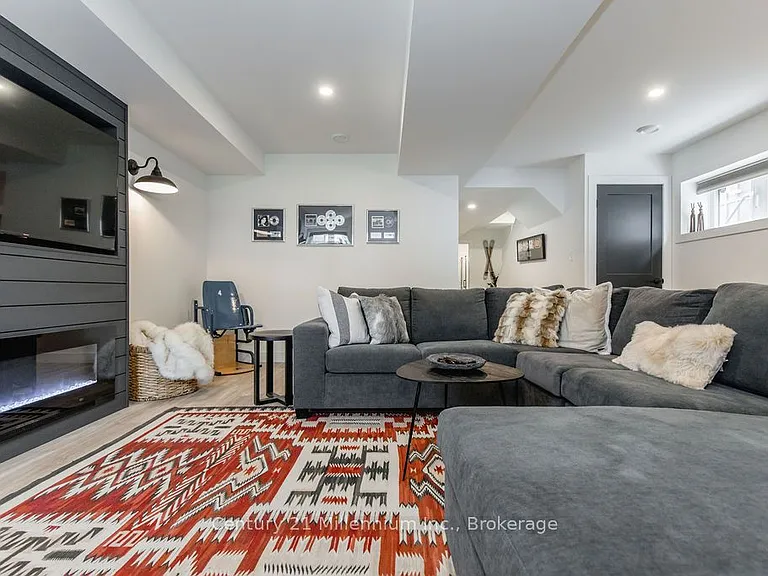 116 Sycamore St — Photo 42