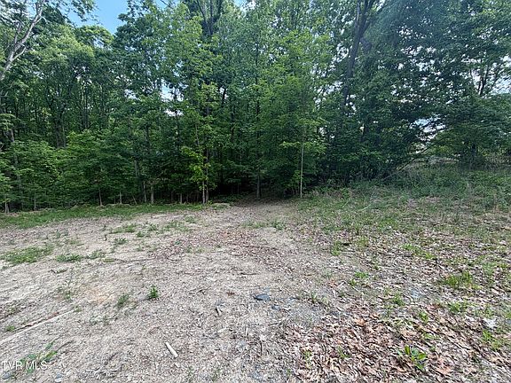 5th image of 955 Old Hall Rd