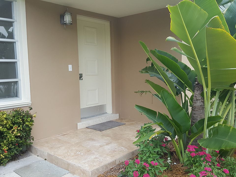 1st image of 9281 Sw 165th Street