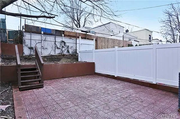 Sold by Douglas Elliman | media 16