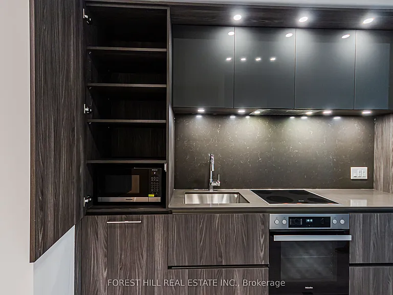 15 Mercer St S #807 — Photo 6
