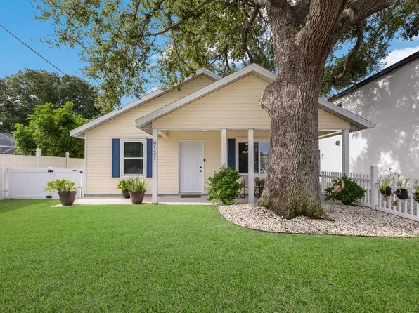 4121 9th Ave W, Bradenton, FL 34205